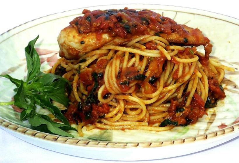 פונדק Tangkoko Sanctuary Villa