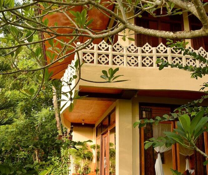 فندق فئة نجمة واحدة Tangkoko Sanctuary Villa