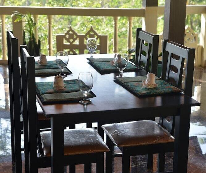 פונדק Tangkoko Sanctuary Villa