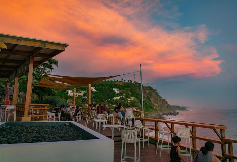 هتل Atami Escape Resort