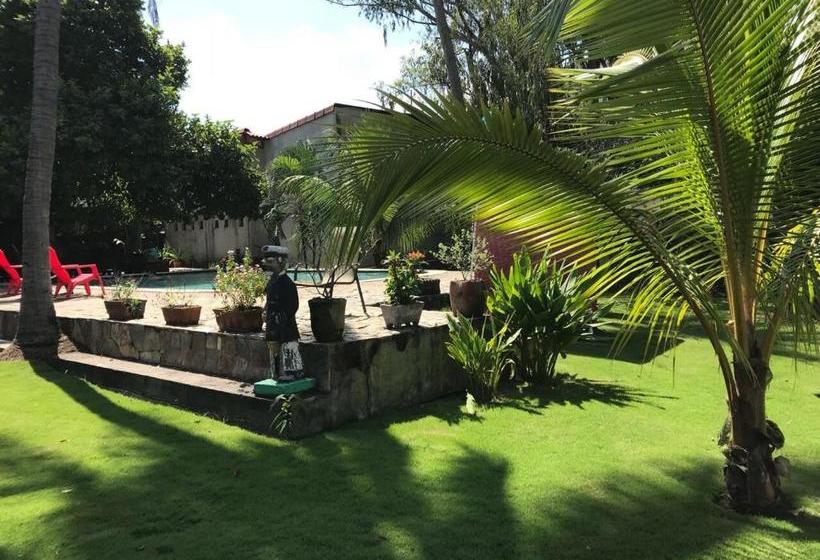 فندق & Bar La Guitarra