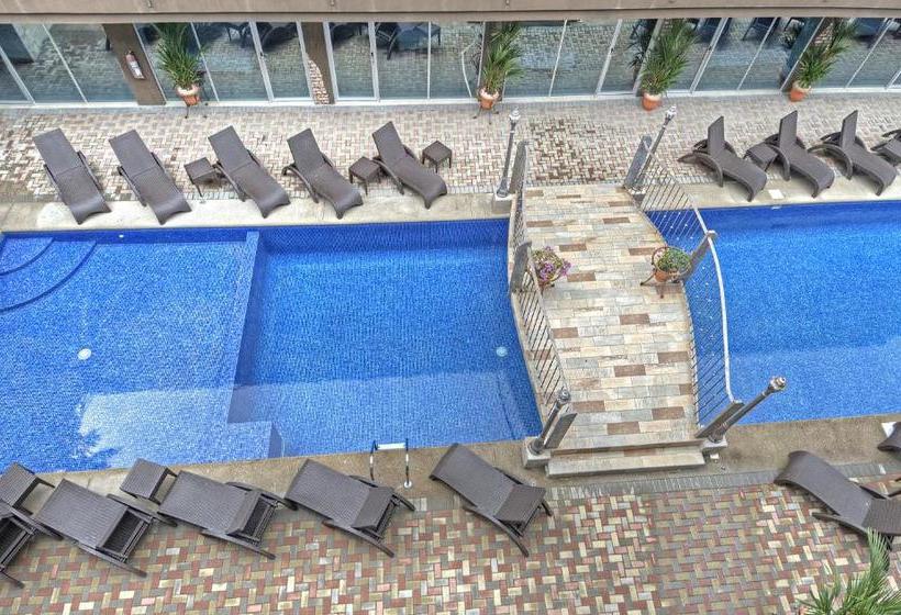 Beachfront Hotel Tramonto