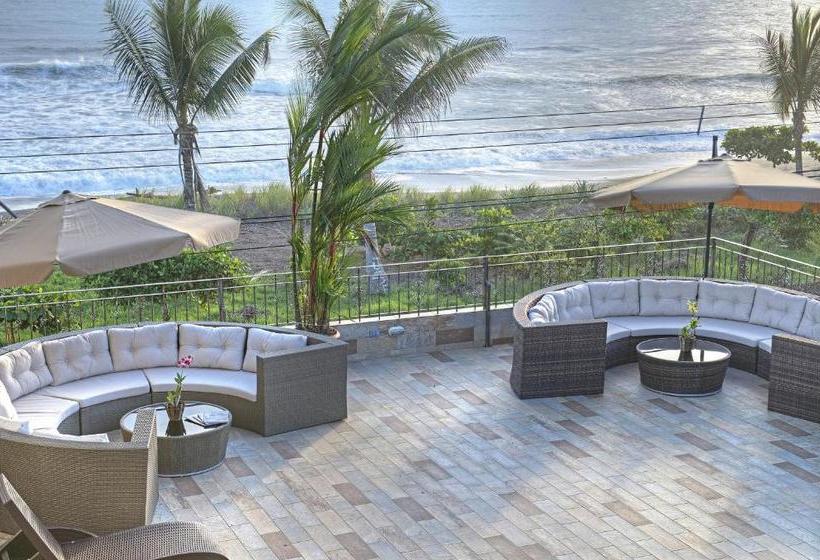 Beachfront Hotel Tramonto