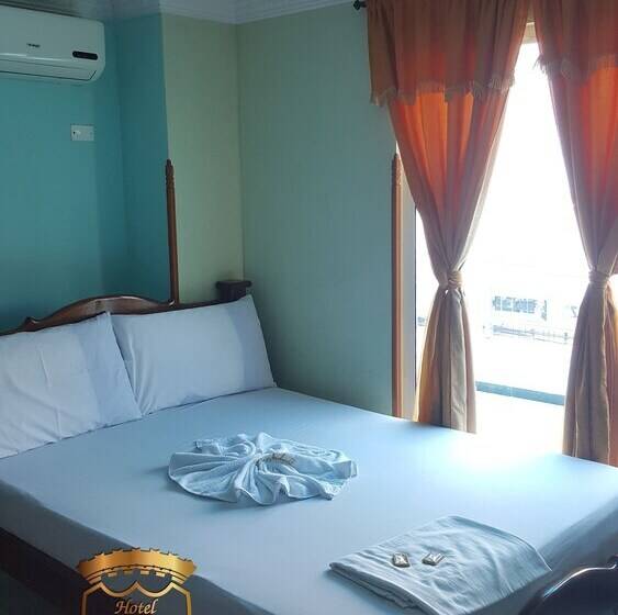 هتل Bucarica Plaza