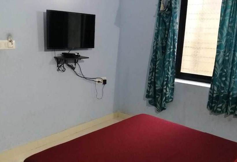 فندق Calangute Beach Holiday Inn By Oyo Rooms