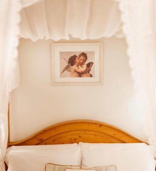 هتل Camana Veglia