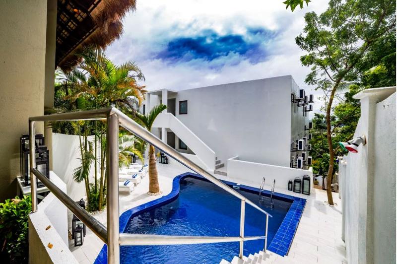 ホテル Den Pasar Boracay Luxury Apartments