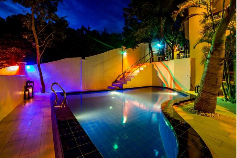 ホテル Den Pasar Boracay Luxury Apartments