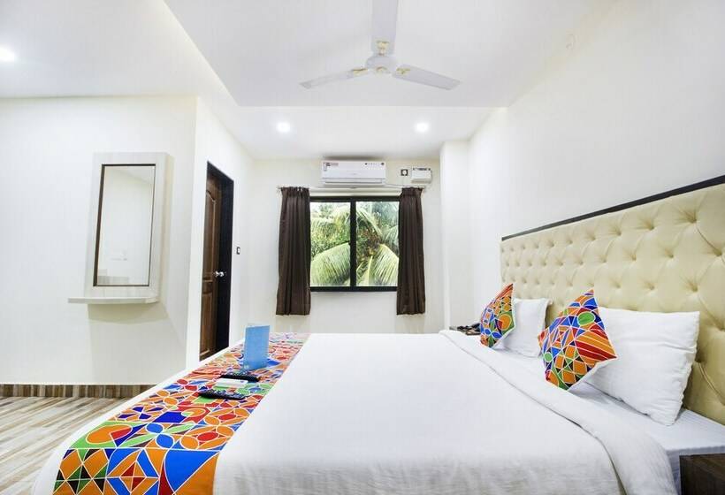 Отель Fabexpress The Sky