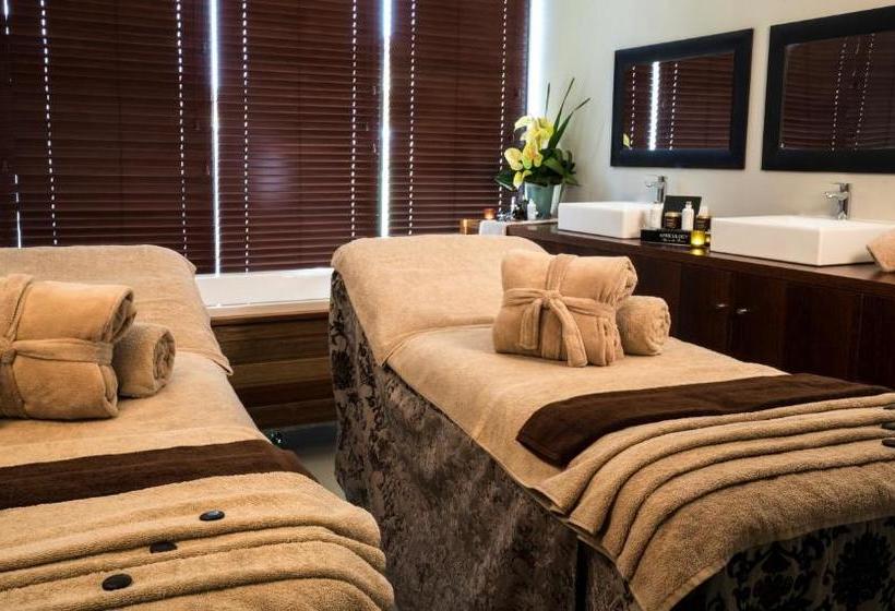 هتل Fiesta Residences Boutique  And Serviced Apartments