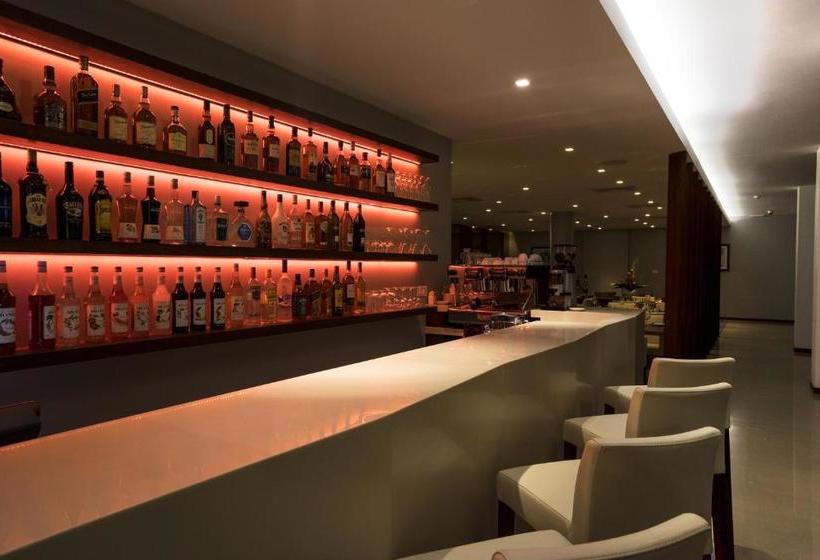 هتل Fiesta Residences Boutique  And Serviced Apartments