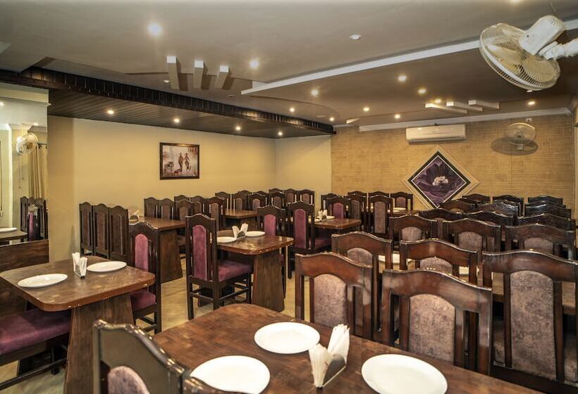 هتل Florence Continental Udaipur