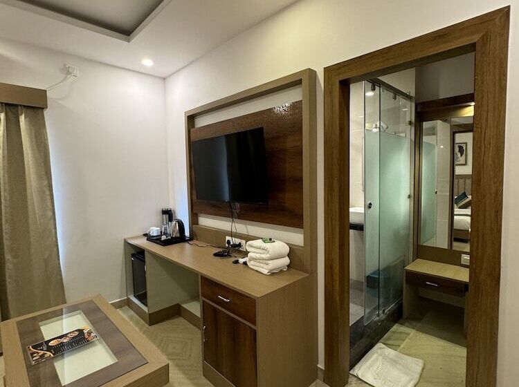 هتل Florence Continental Udaipur