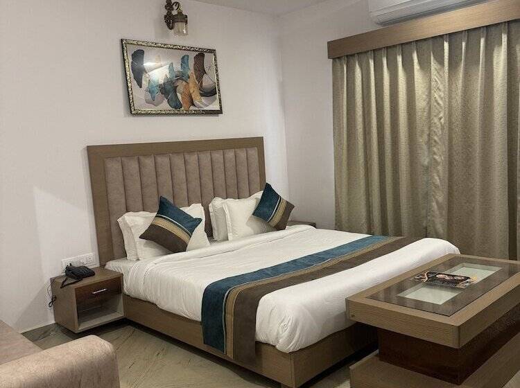 هتل Florence Continental Udaipur