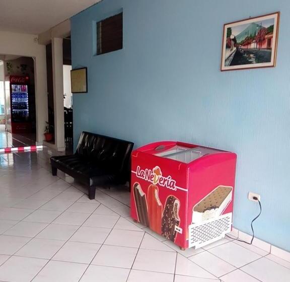 فندق Happy House