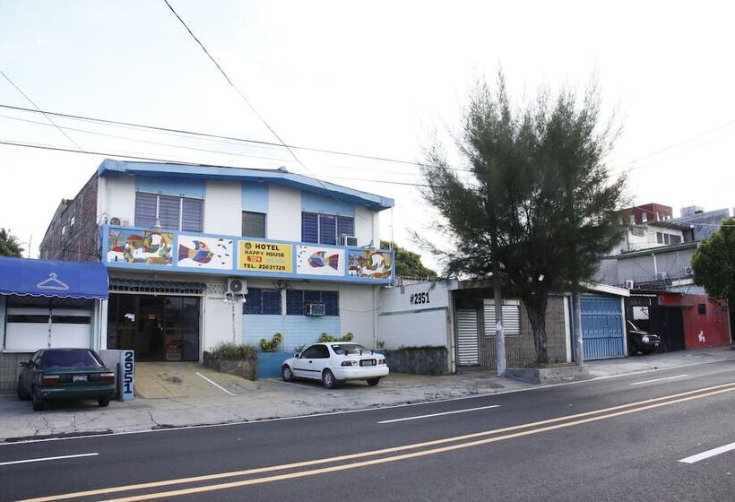 فندق Happy House