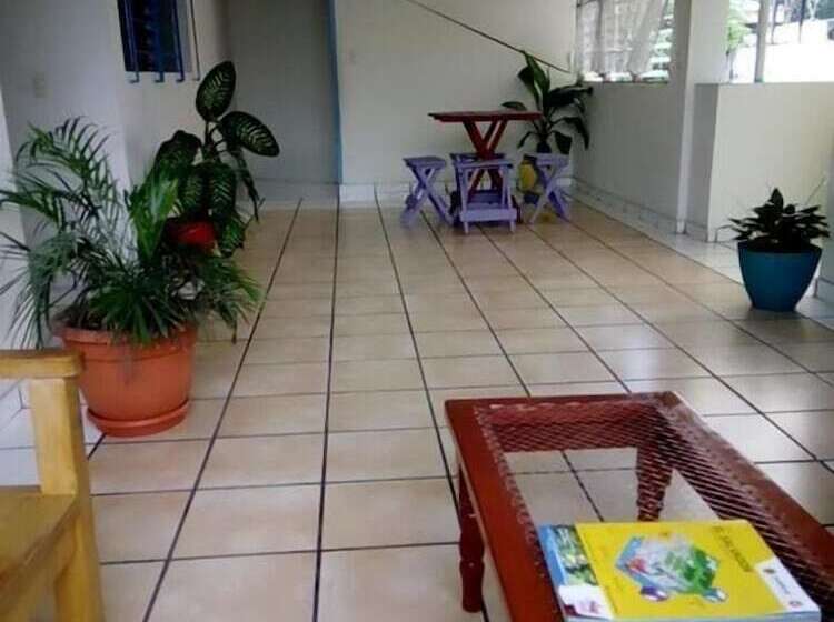 فندق Happy House