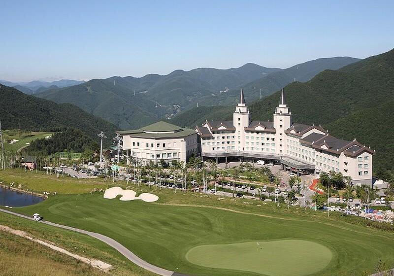 High1 Palace Hotel And Cc