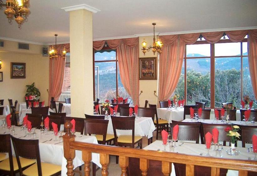 호텔 Hostal Cerezo