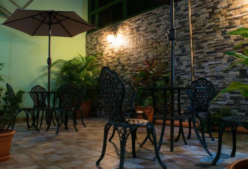 호텔 Hostal De Asturias