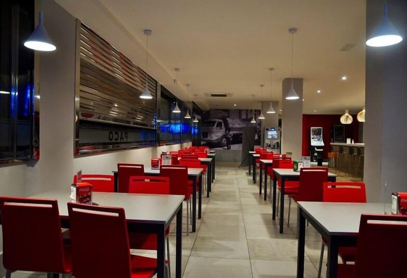 בית מלון כפרי Hostal Restaurante Paco