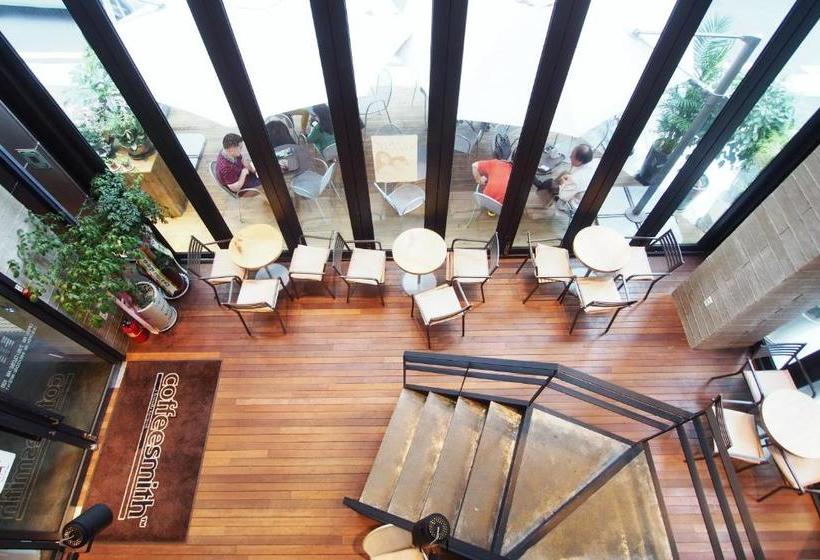 Hotel Jerry S Planet