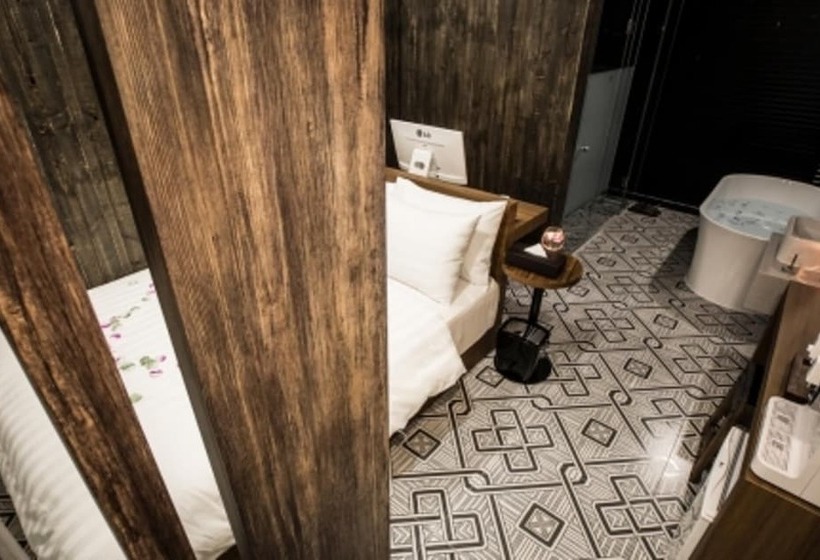 Hotel Jerry S Planet