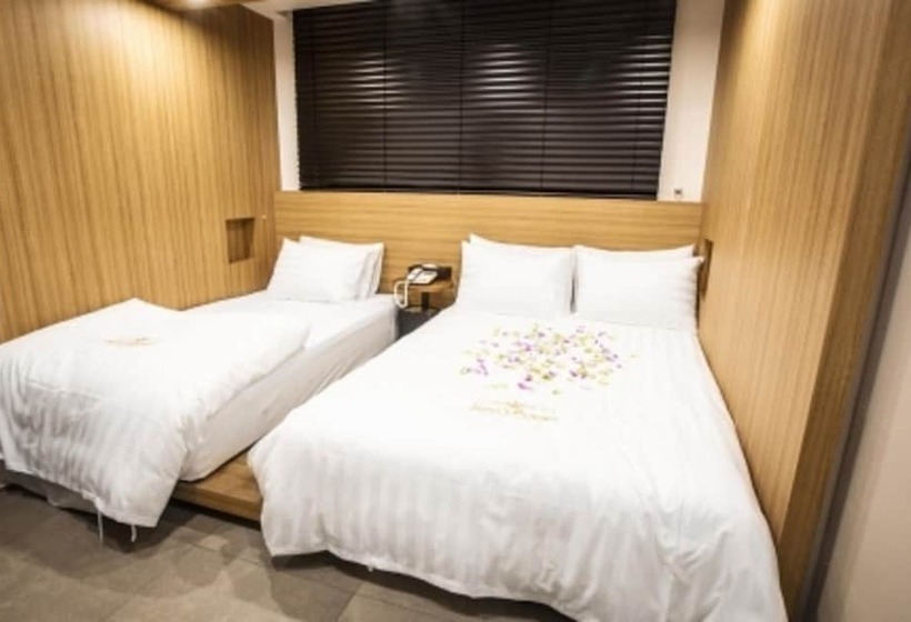 Hotel Jerry S Planet