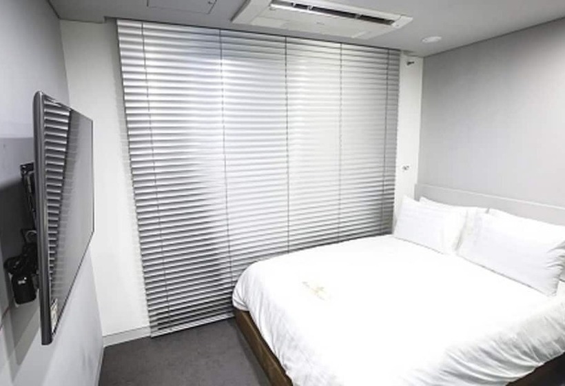 Hotel Jerry S Planet