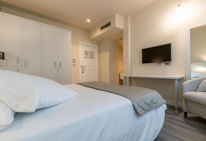 هتل La Dolce Vita