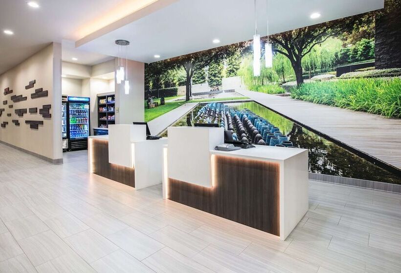 هتل La Quinta By Wyndham Dallas   Richardson