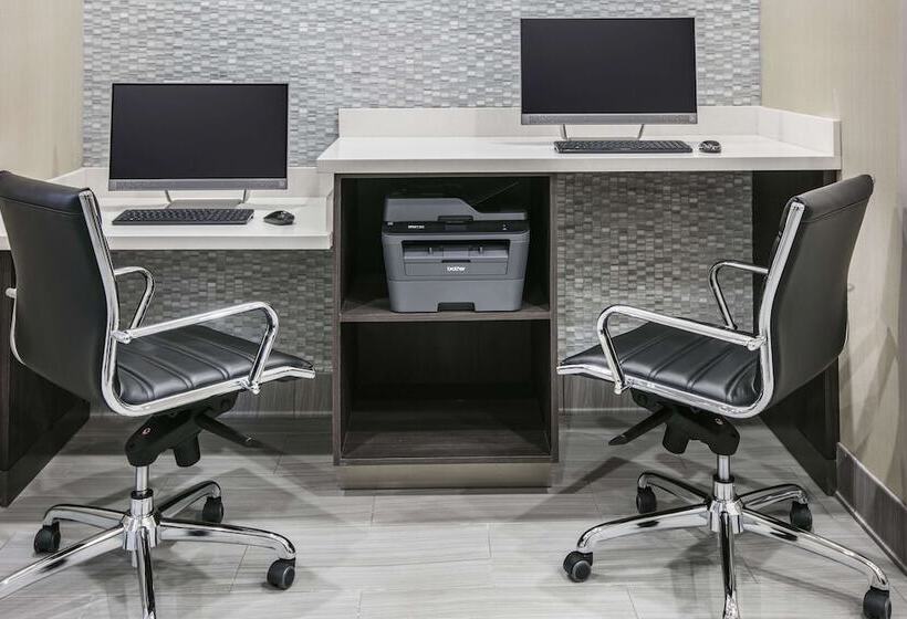 هتل La Quinta By Wyndham Dallas   Richardson