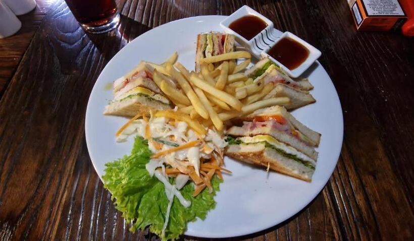 酒店 Lucky Beach Resort