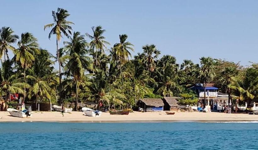 酒店 Lucky Beach Resort