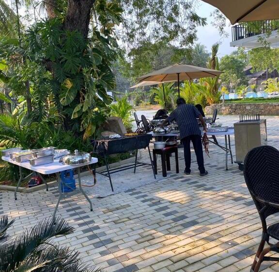 酒店 Lucky Beach Resort