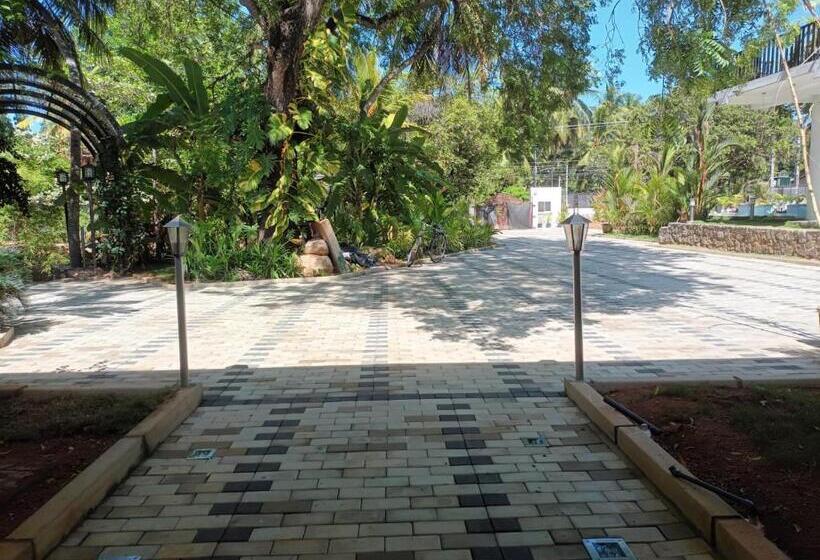 酒店 Lucky Beach Resort