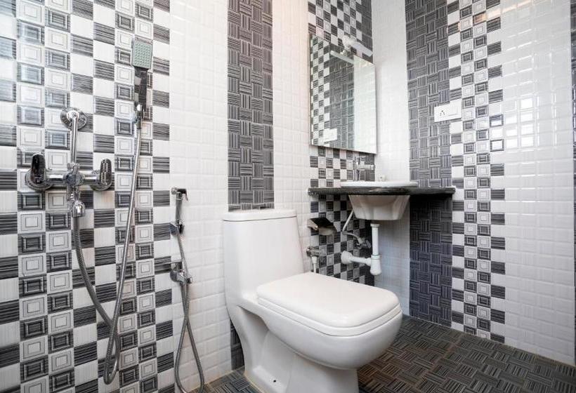 Отель Shalom Indus Residency