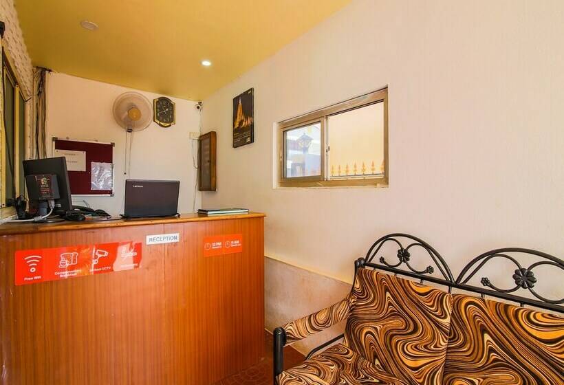 호텔 Oyo 24937 Celebriti@candolim