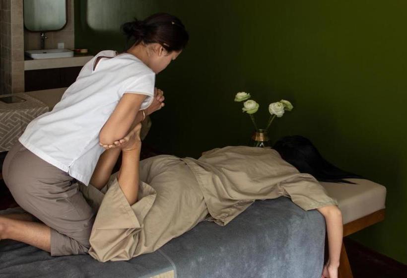 בית מלון כפרי Penh House