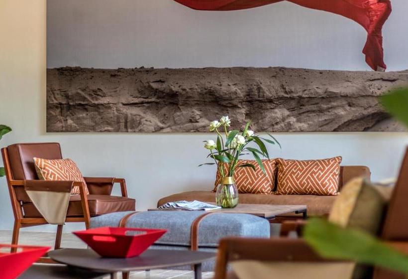 בית מלון כפרי Penh House