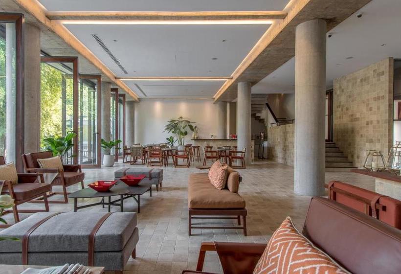 בית מלון כפרי Penh House