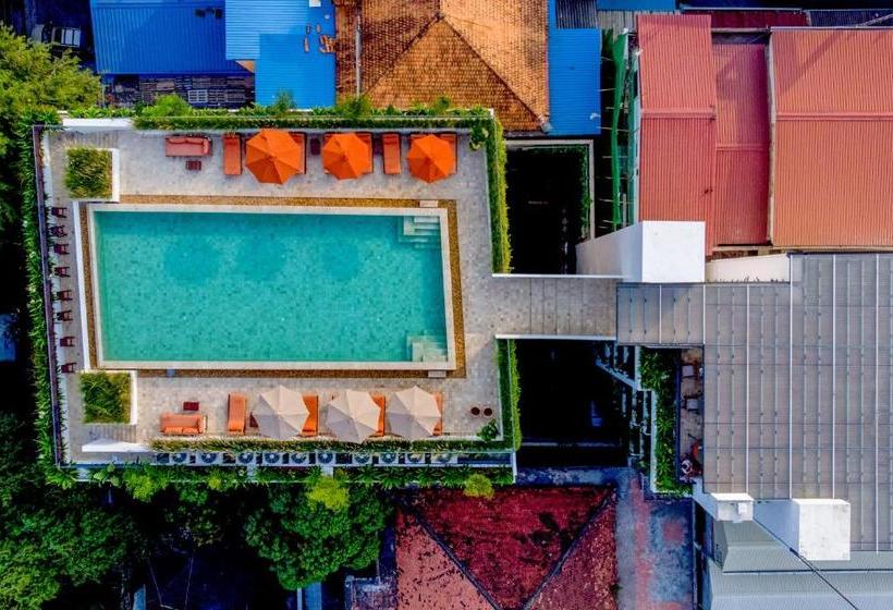 בית מלון כפרי Penh House