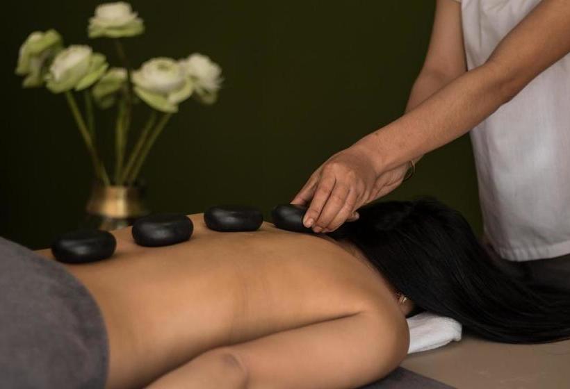 בית מלון כפרי Penh House