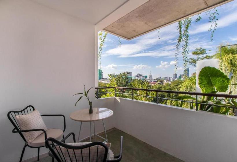 בית מלון כפרי Penh House