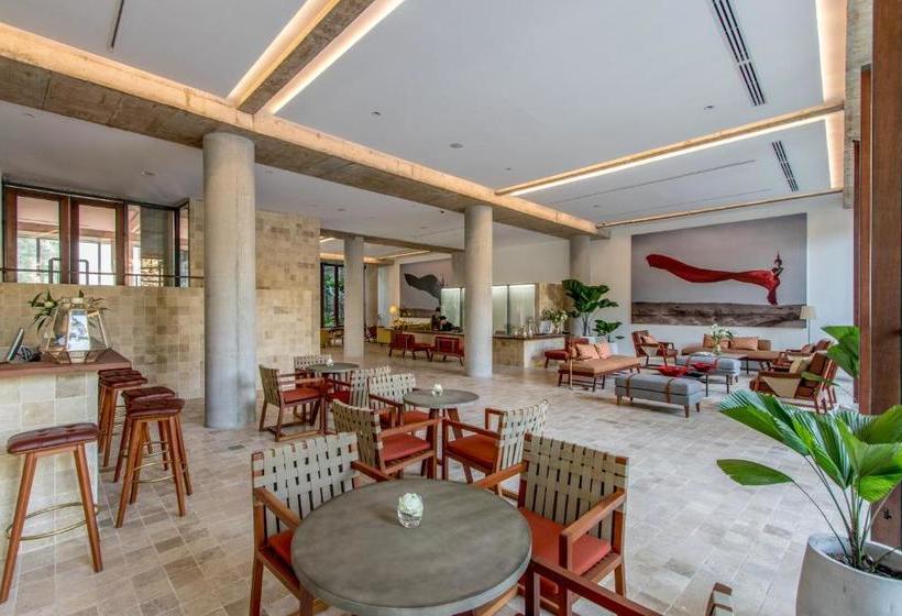 בית מלון כפרי Penh House