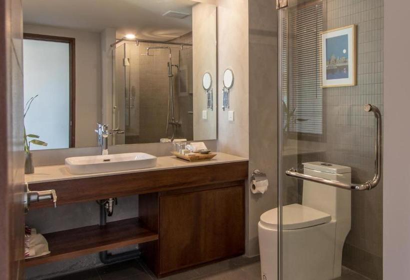 בית מלון כפרי Penh House