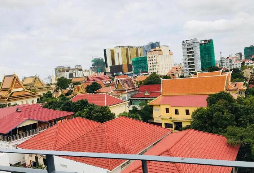 בית מלון כפרי Penh House