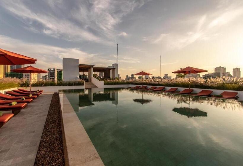 בית מלון כפרי Penh House