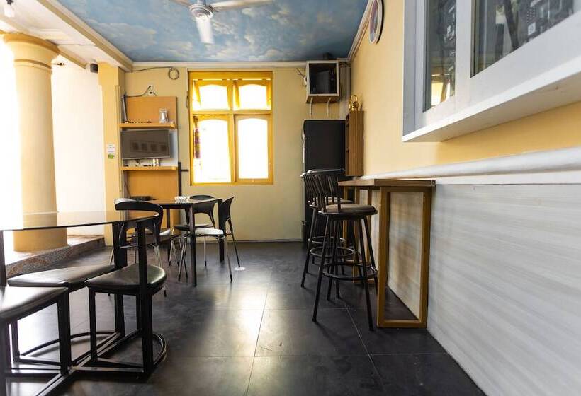 ホテル Reddoorz @ Danau Bratan