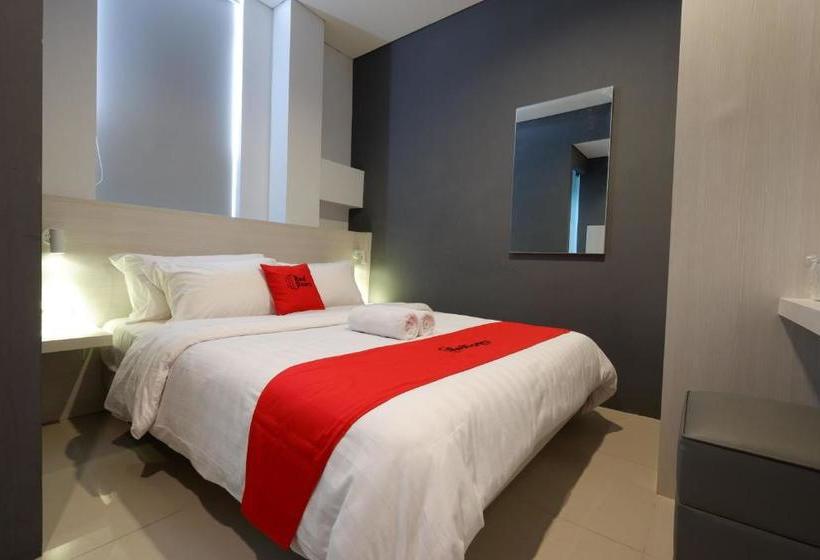 Отель Reddoorz Plus Near Ciputra Mall Simpang Lima 2